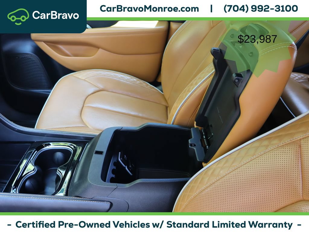 Used 2021 Chrysler Pacifica Pinnacle FWD image 39