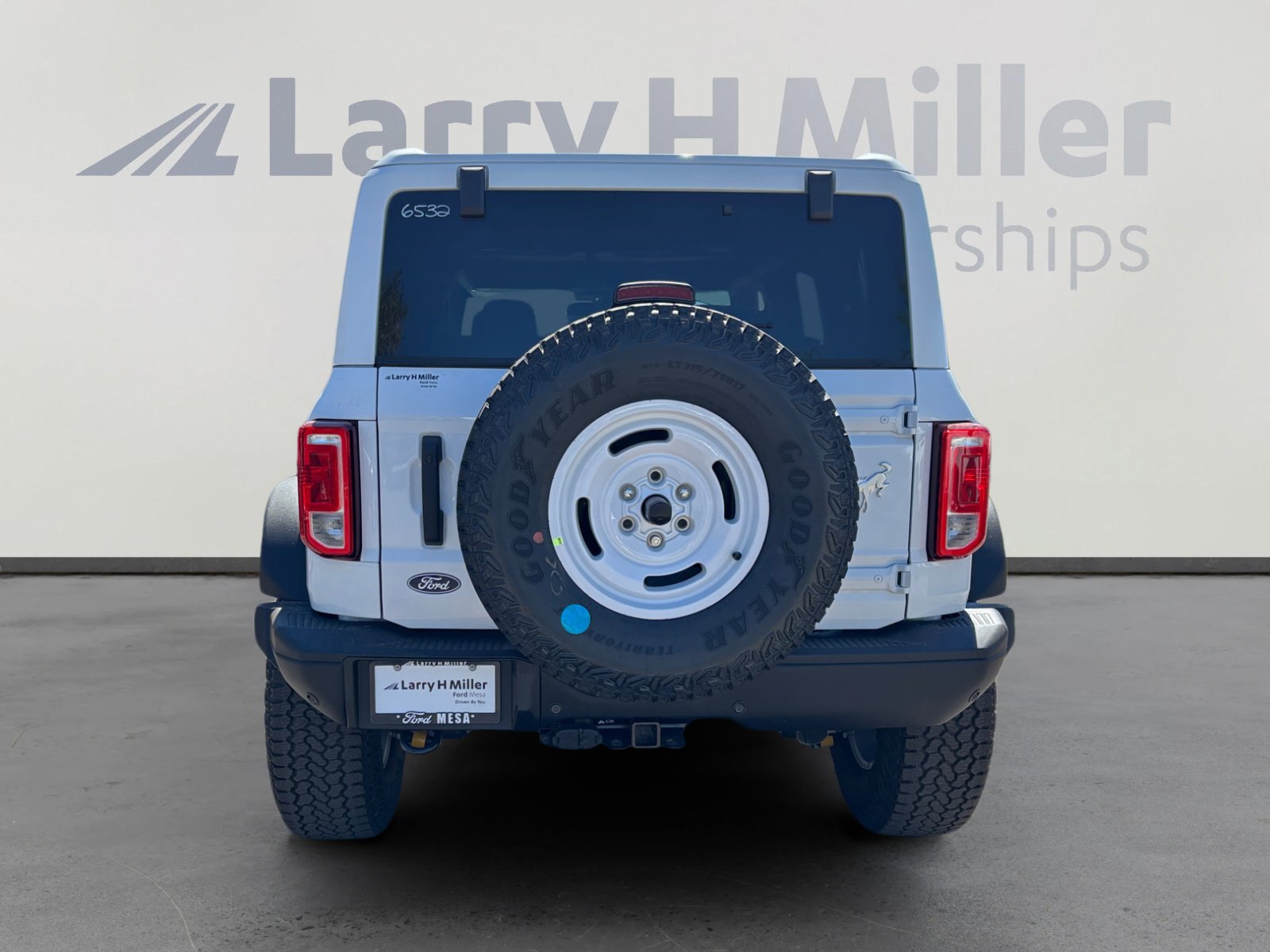 New 2026 Ford Bronco Heritage Edition image 4