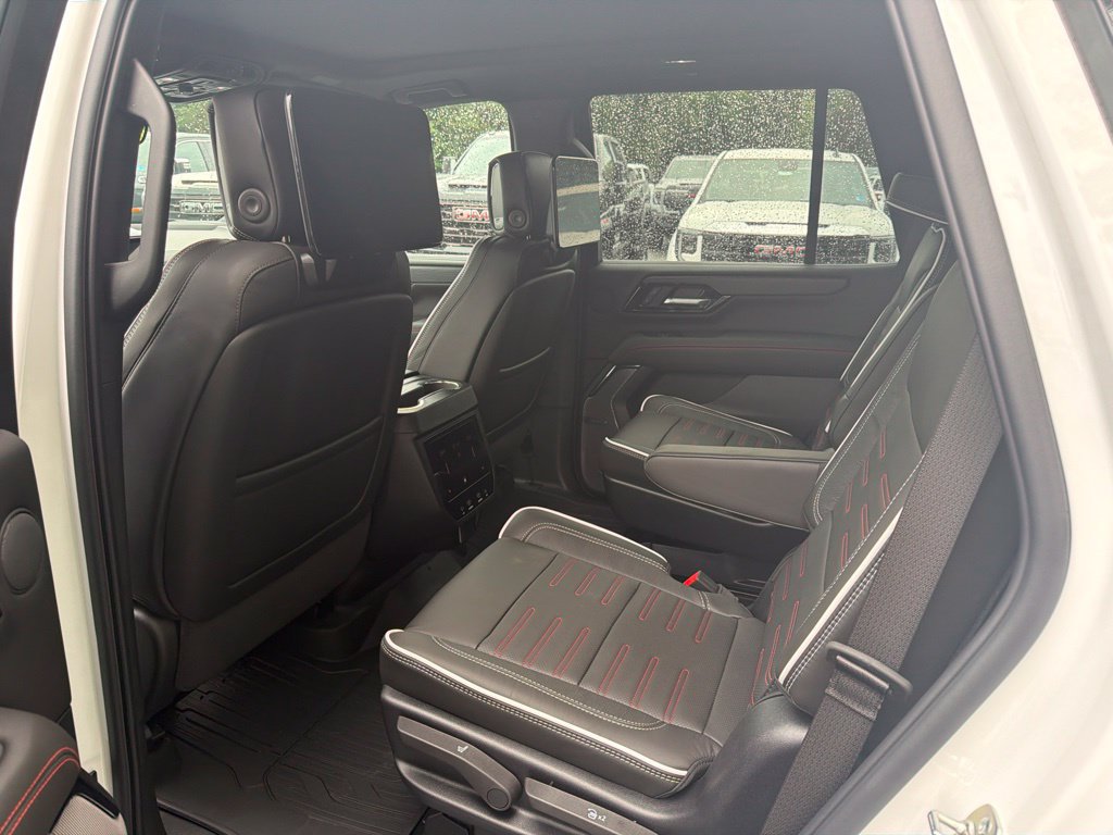 New 2026 GMC Yukon AT4 Ultimate w/ LPO, Floor Liner Package AWD/4WD image 14