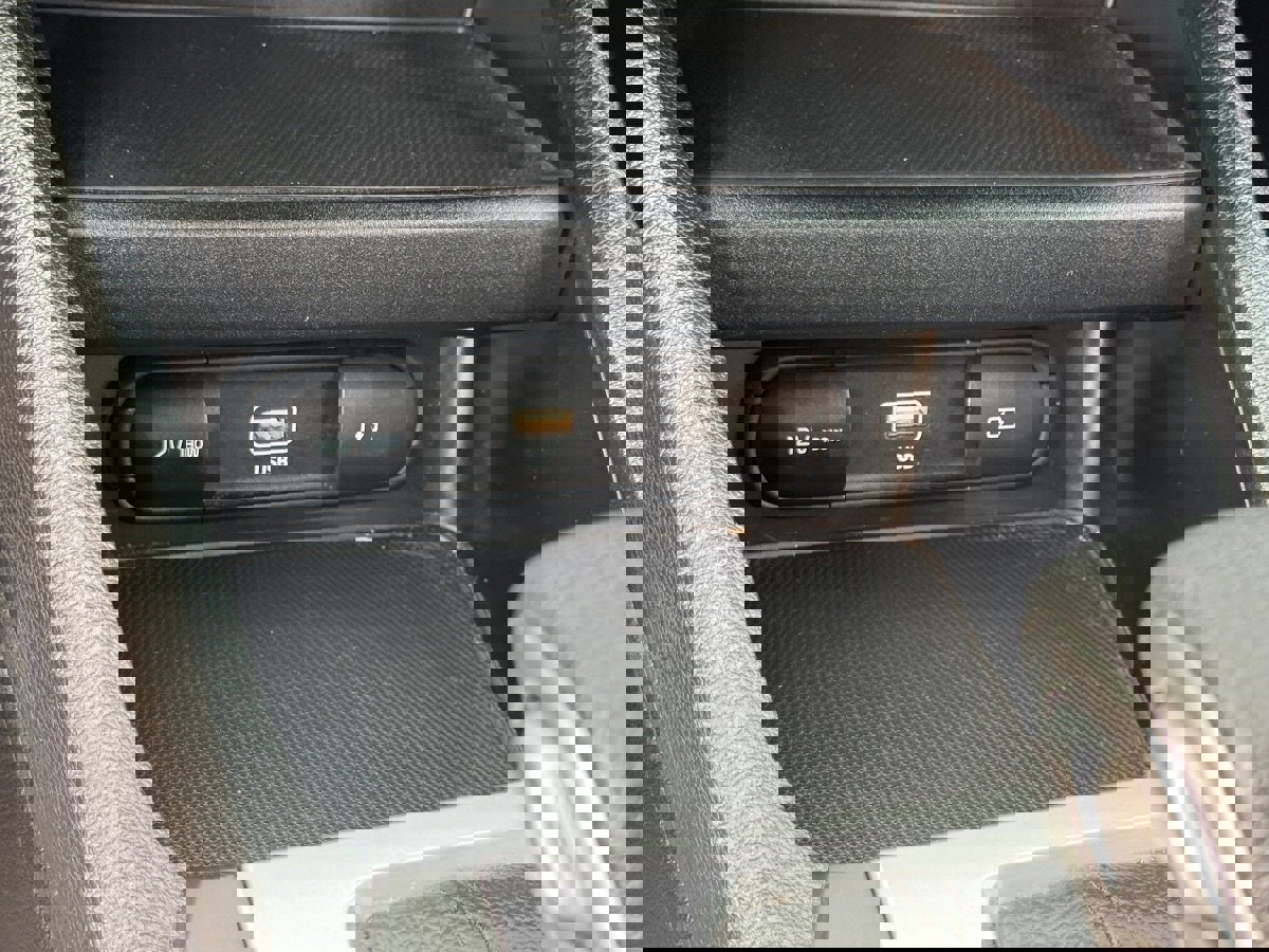 Used 2024 Kia Forte LXS image 31