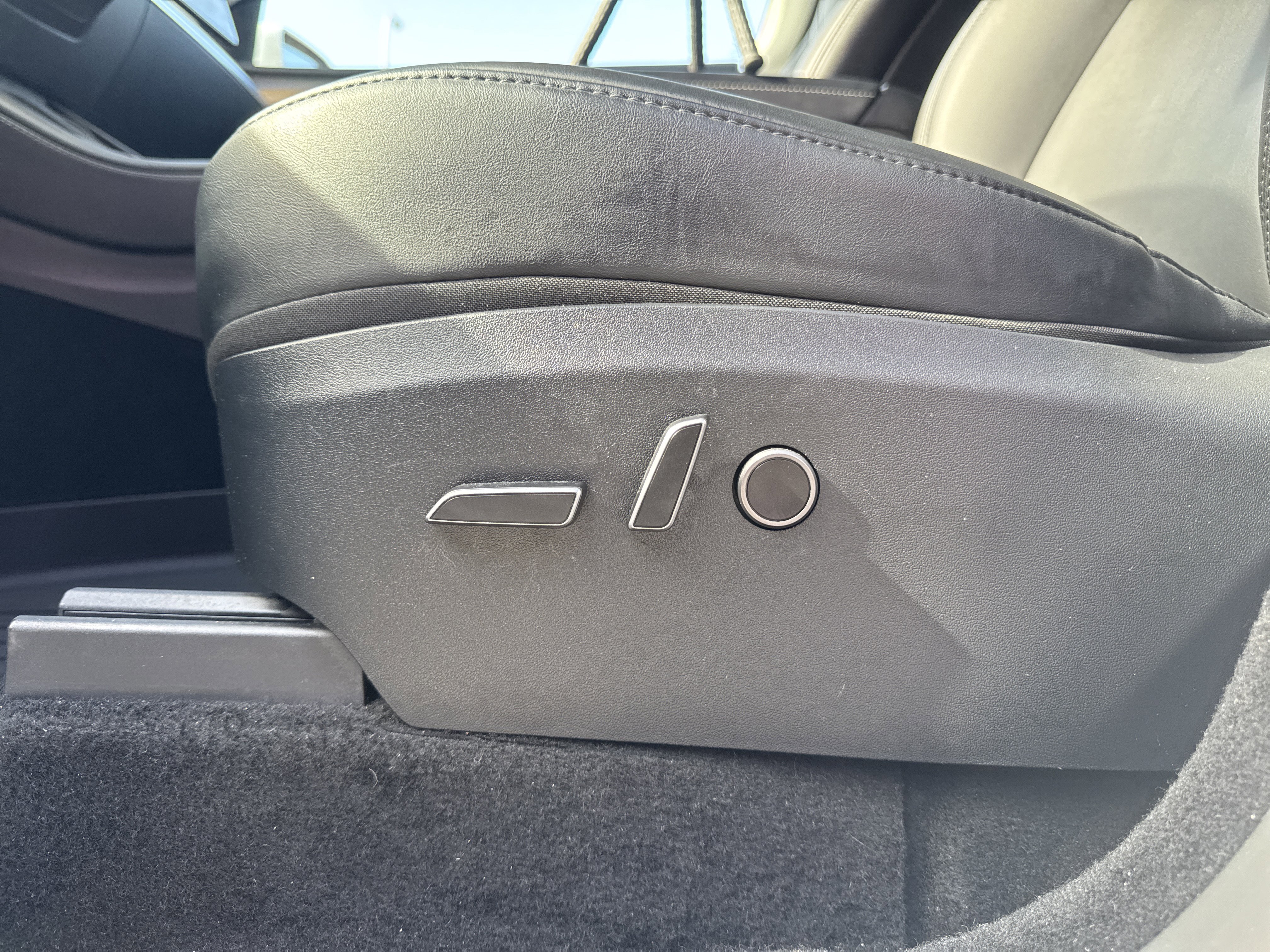 Used 2023 Tesla Model Y Long Range image 14