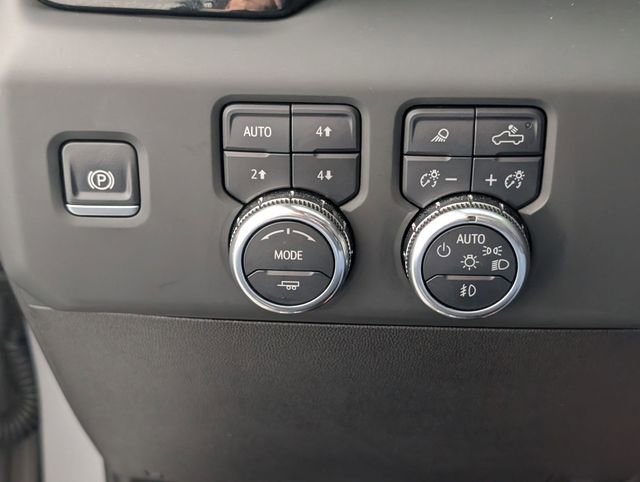 Certified 2025 GMC Sierra 2500 AT4 w/ AT4 Premium Plus Package image 16