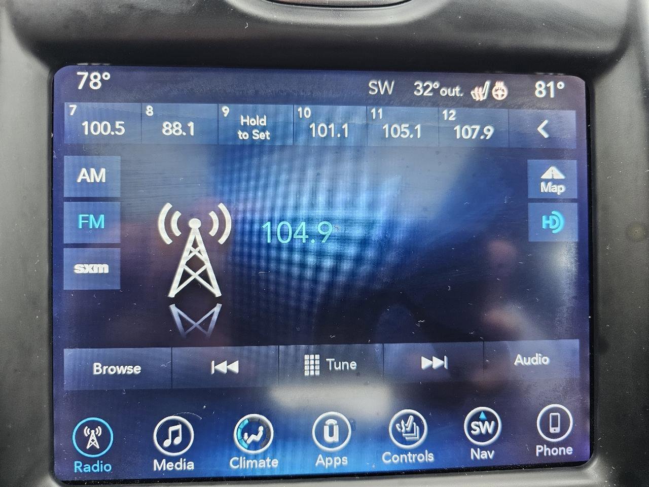 Used 2017 Chrysler 300 C AWD/4WD image 16
