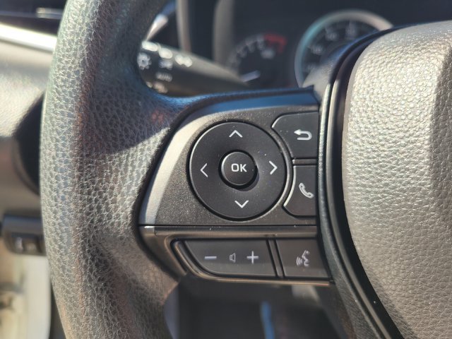 Used 2022 Toyota Corolla LE FWD image 28