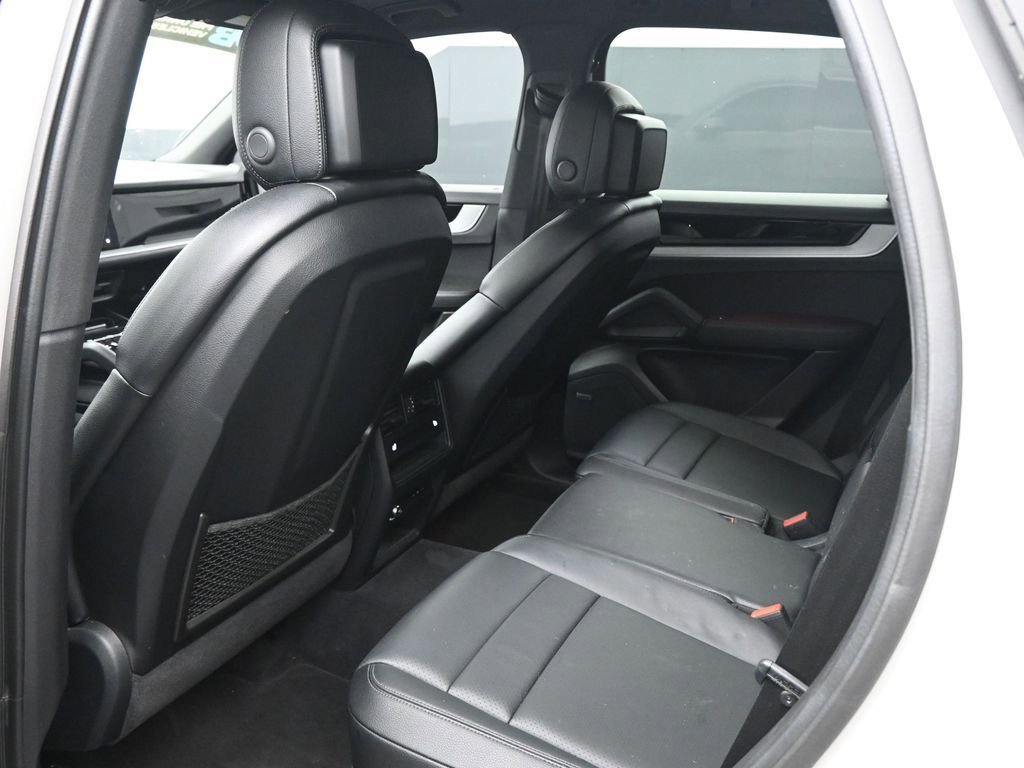 Used 2024 Porsche Cayenne S image 20