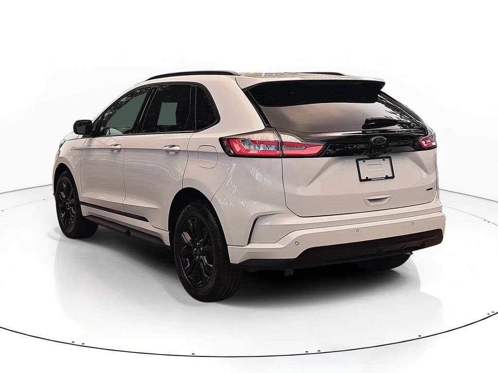 Certified 2024 Ford Edge SE w/ Black Appearance Package AWD/4WD image 2