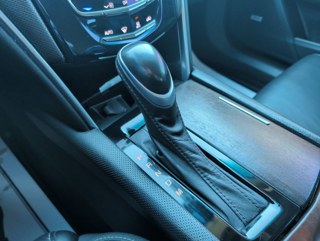 Used 2019 Cadillac XTS image 16