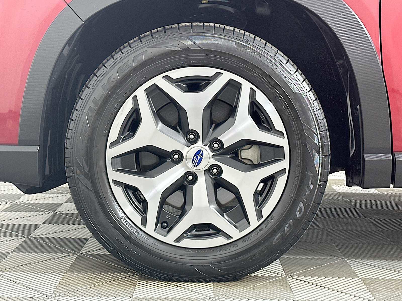 Used 2020 Subaru Forester Premium AWD/4WD image 29