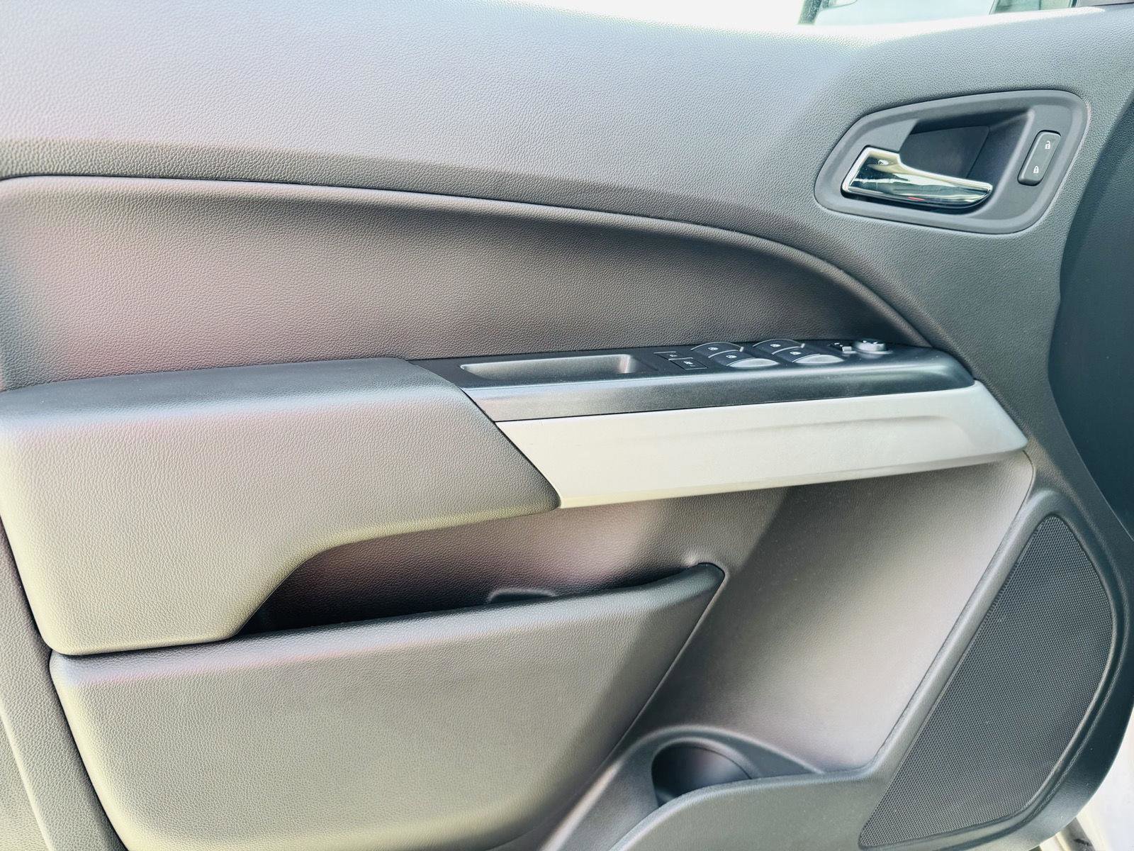 Used 2021 Chevrolet Colorado LT w/ LT Convenience Package image 10