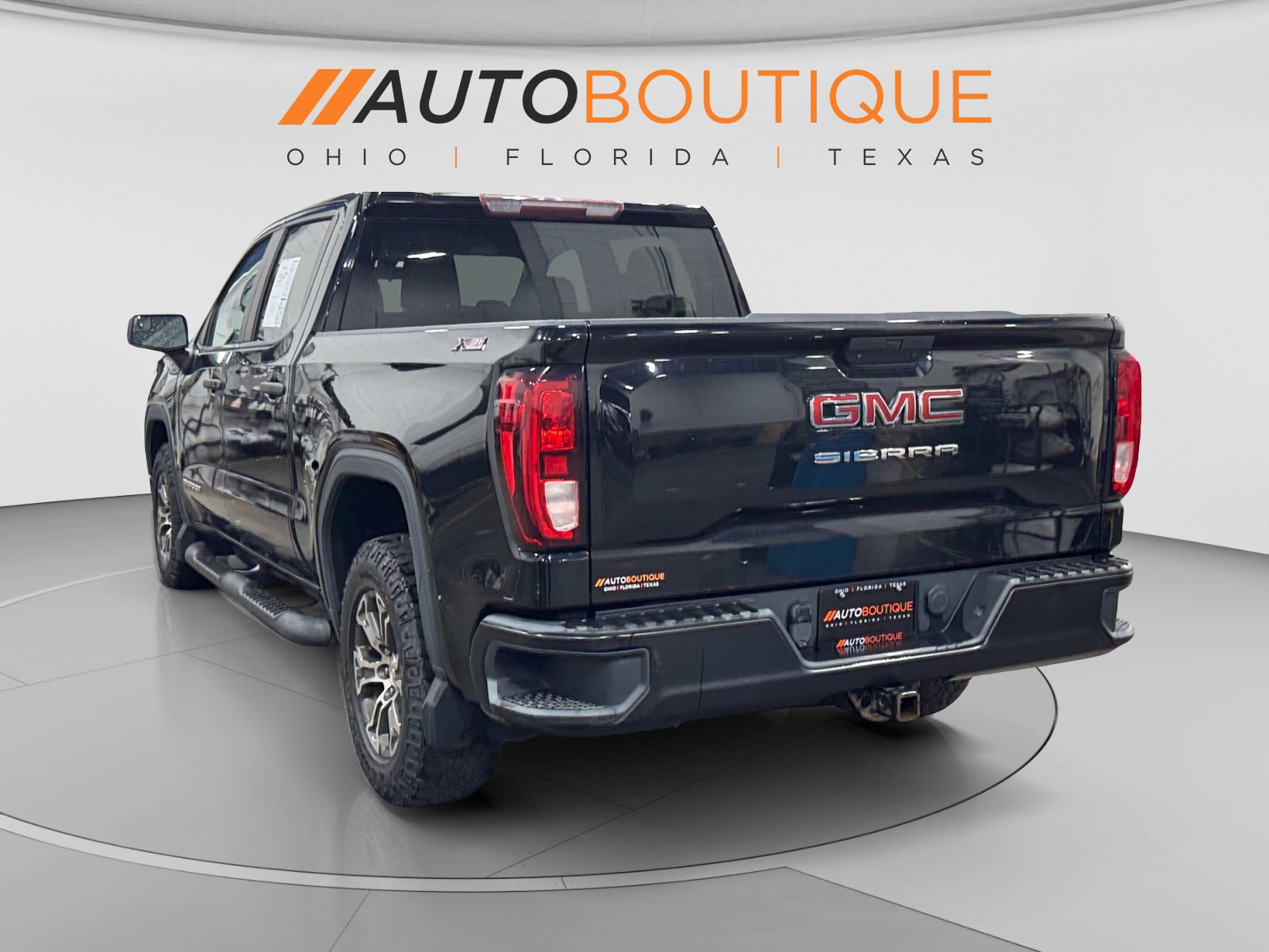 Used 2019 GMC Sierra 1500 4x4 Crew Cab w/ Convenience Package image 3