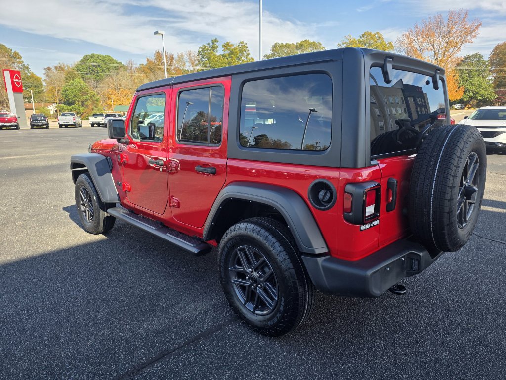 Used 2024 Jeep Wrangler Sport S image 5