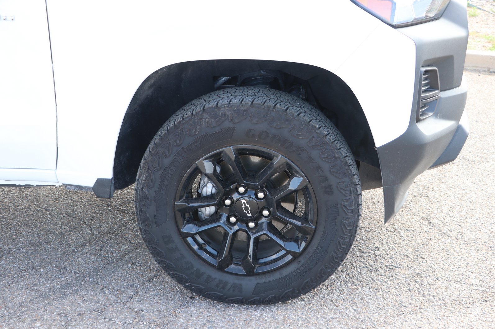 Used 2025 Chevrolet Colorado W/T w/ Advanced Trailering Package RWD image 9