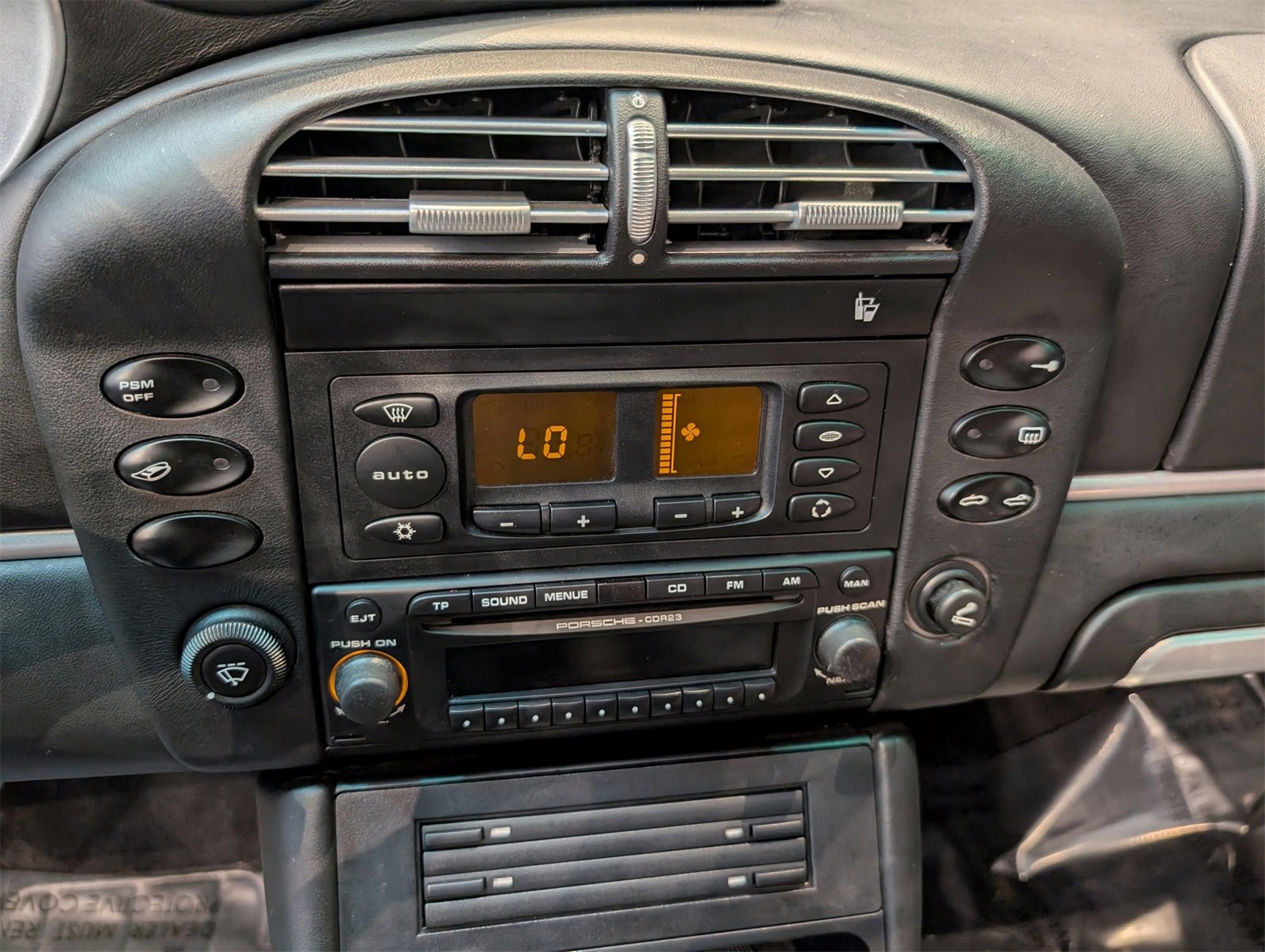 Used 2004 Porsche 911 Carrera 4S image 27