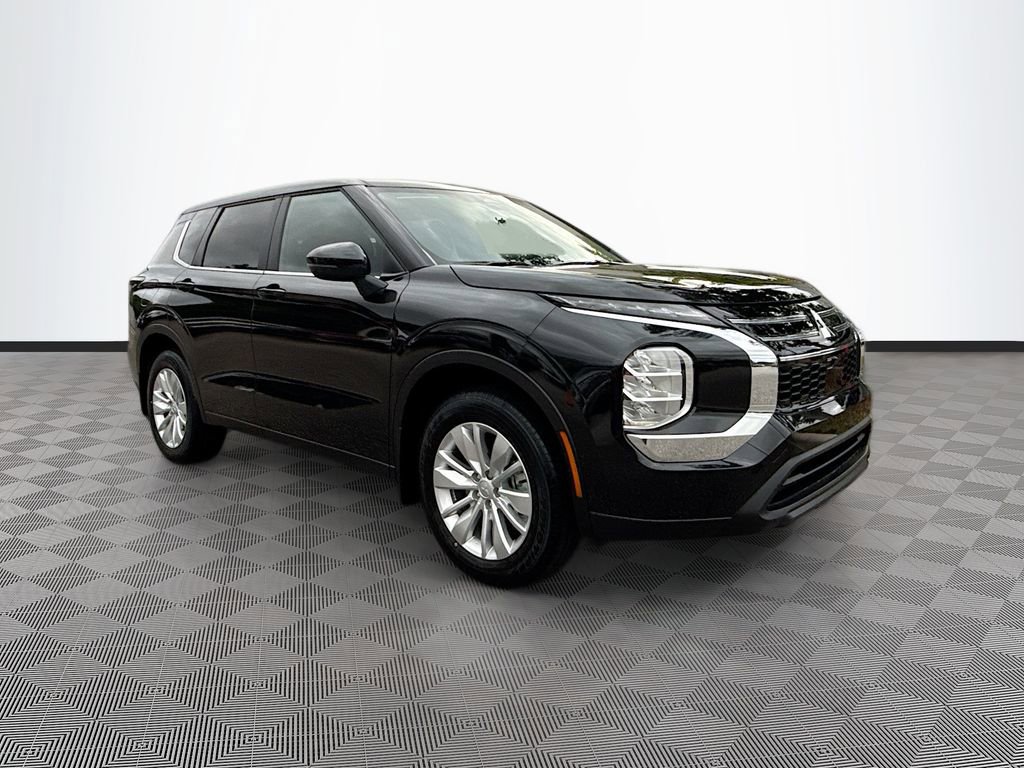 New 2025 Mitsubishi Outlander ES image 3