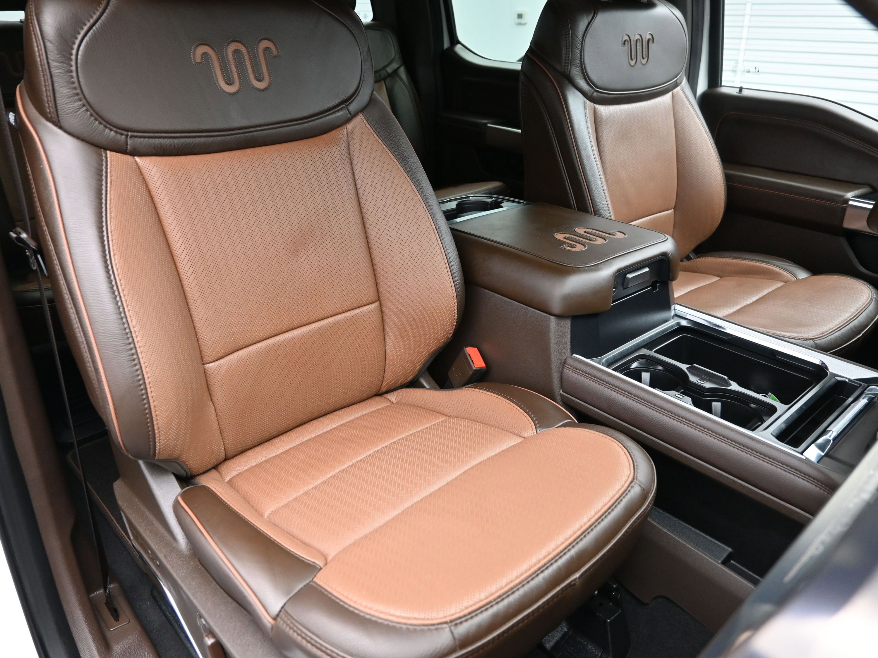 Used 2025 Ford F450 King Ranch w/ Chrome Package image 44