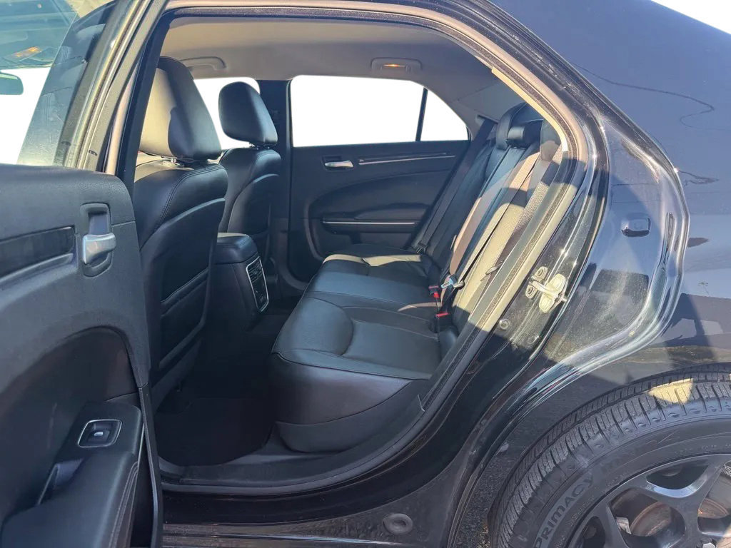 Used 2023 Chrysler 300 Touring L w/ Comfort Group AWD/4WD image 28