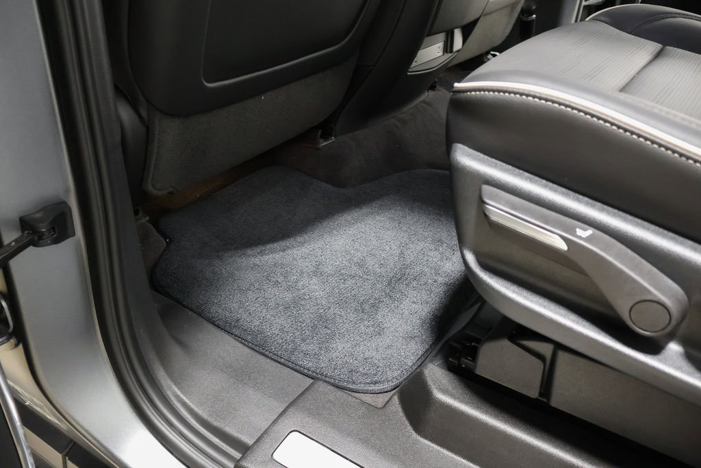 Used 2023 Cadillac Escalade Premium Luxury image 61