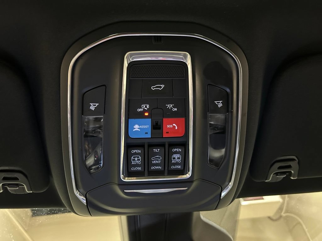 Used 2025 Jeep Wagoneer Series III w/ Premium Group I AWD/4WD image 26