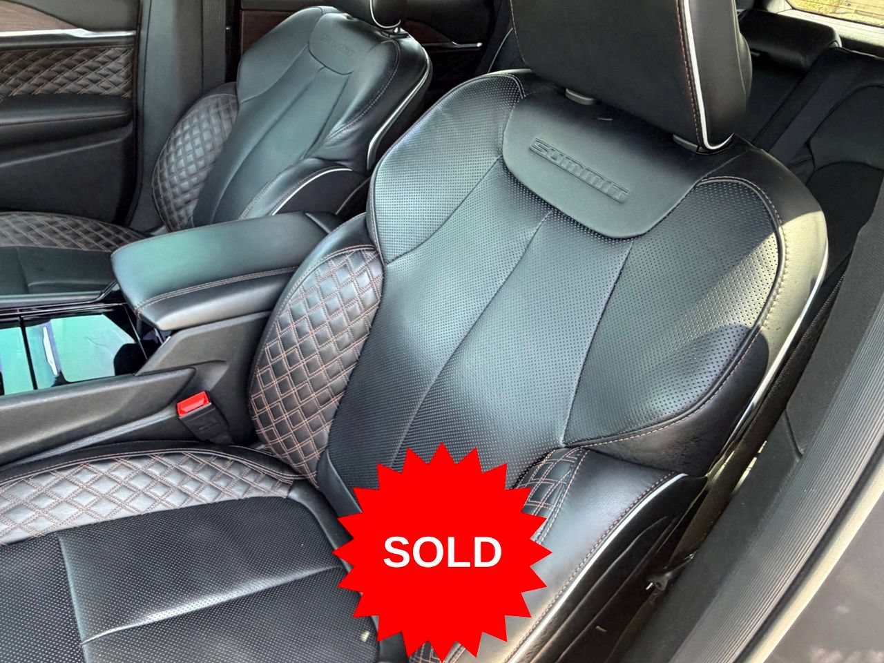 Used 2025 Jeep Grand Cherokee Summit w/ Obsidian Package AWD/4WD image 35