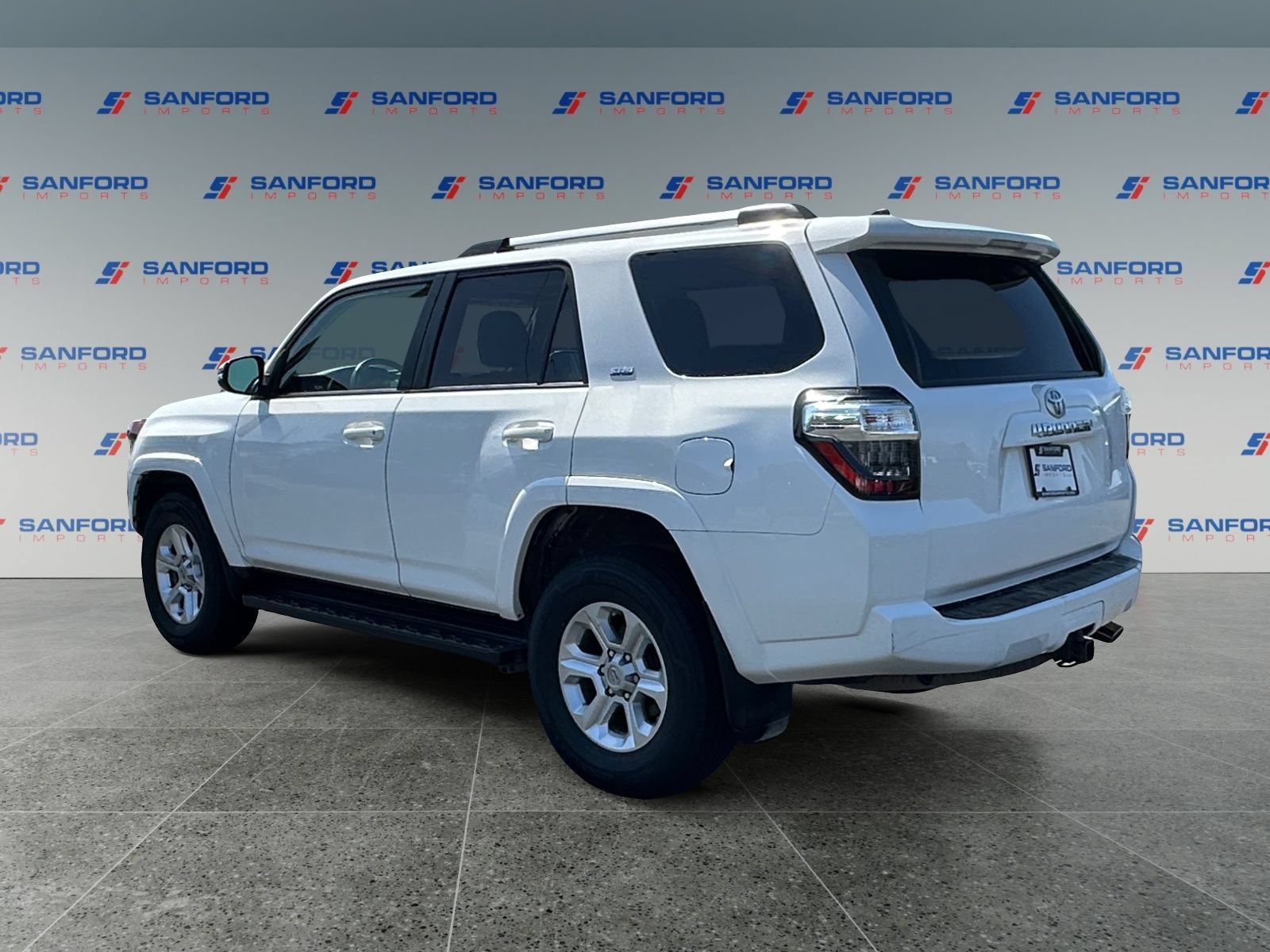 Used 2019 Toyota 4Runner SR5 Premium w/ Convenience Package AWD/4WD image 3