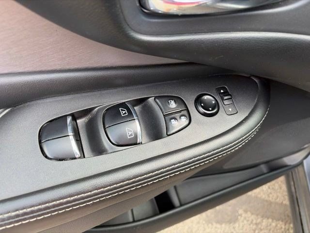 Used 2021 Nissan Murano SL AWD/4WD image 14