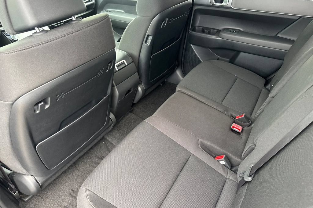 New 2026 Hyundai Santa Fe SE FWD image 12