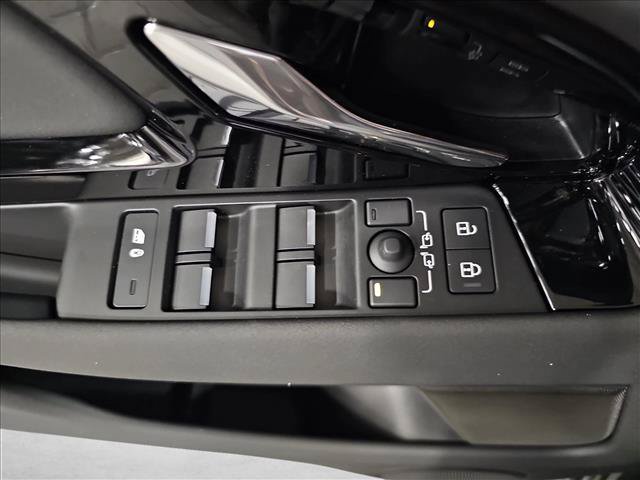 Used 2026 Land Rover Range Rover Evoque S AWD/4WD image 26