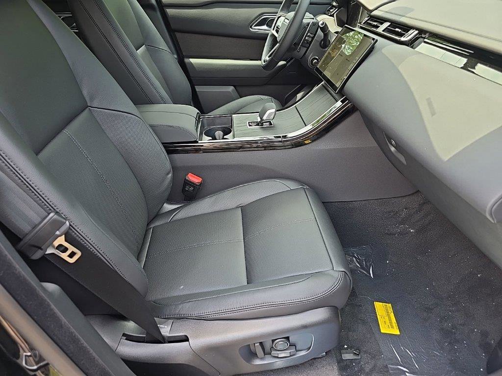 New 2026 Land Rover Range Rover Velar Dynamic SE image 7
