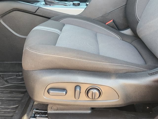 Used 2024 Chevrolet Blazer LT w/ Convenience Package FWD image 23