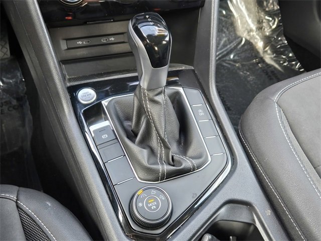 Used 2024 Volkswagen Taos SE image 16