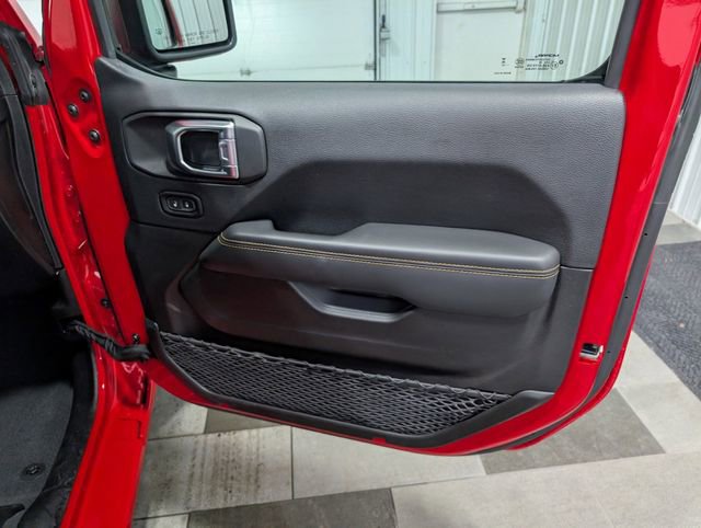 Used 2025 Jeep Wrangler Unlimited Sahara w/ Safety Group AWD/4WD image 26