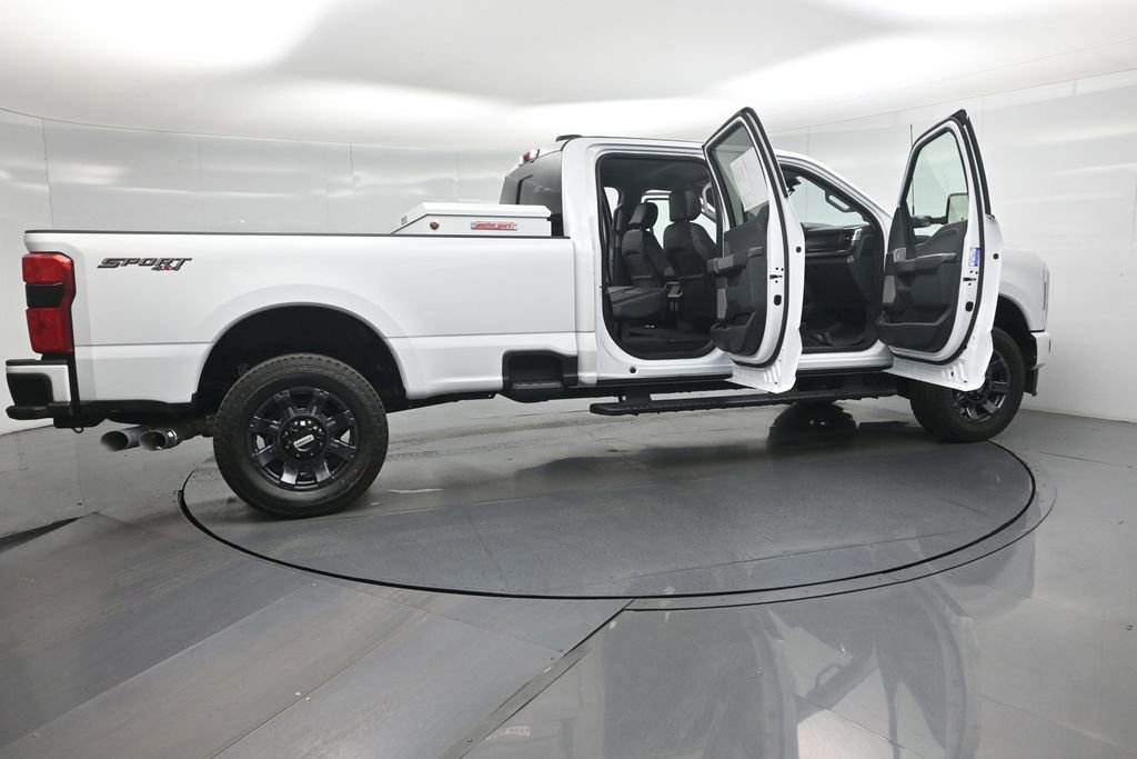 Used 2024 Ford F350 Lariat w/ Lariat Ultimate Package image 5