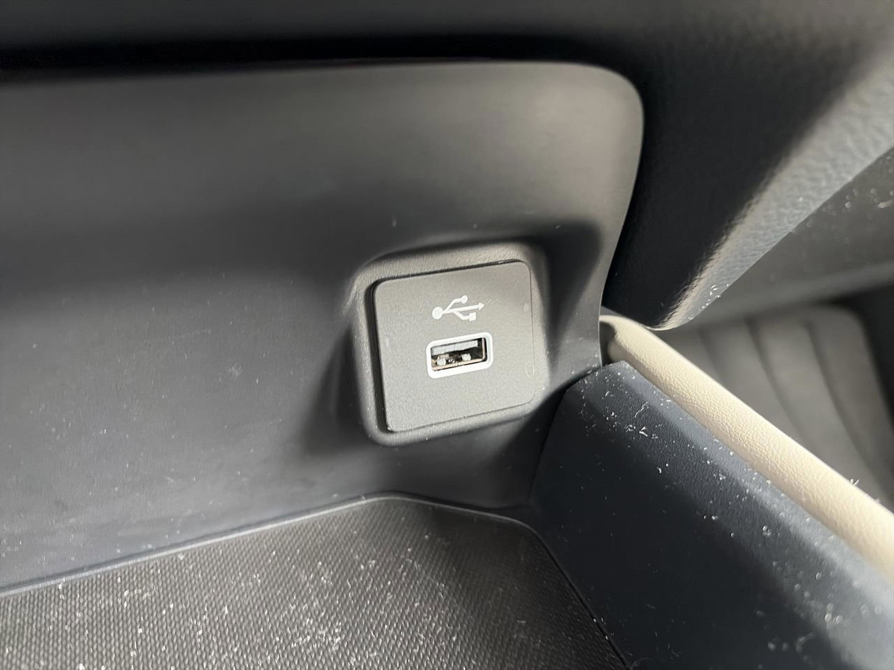 Certified 2023 Honda HR-V LX image 30