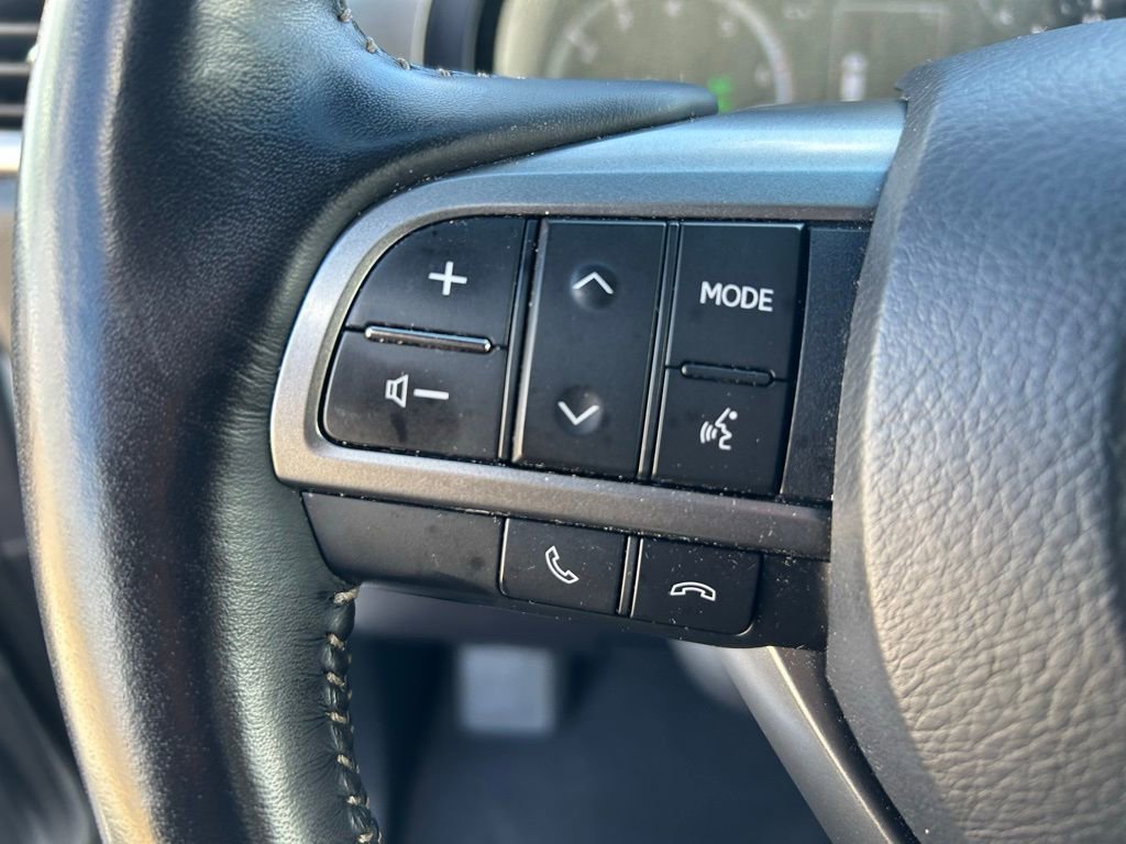 Used 2023 Lexus GX 460 Premium w/ Premium Package image 12