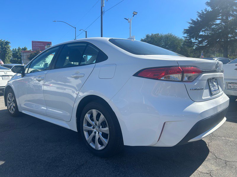 Used 2021 Toyota Corolla LE image 5