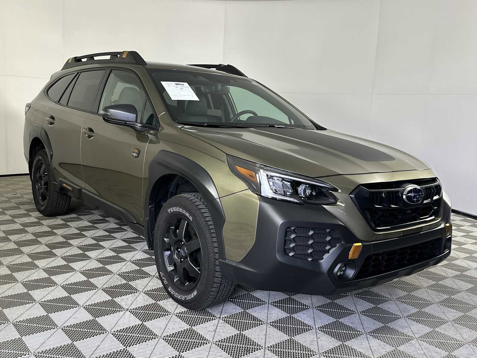 Used 2025 Subaru Outback Wilderness AWD/4WD image 2