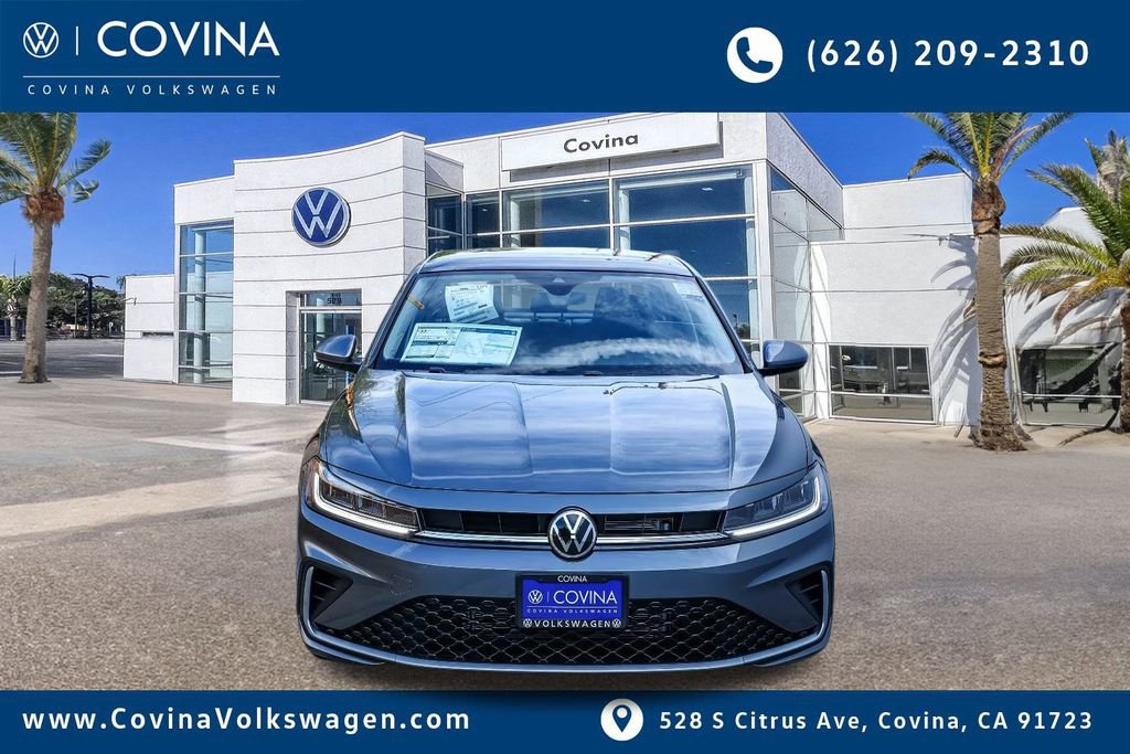 New 2026 Volkswagen Jetta SE image 2