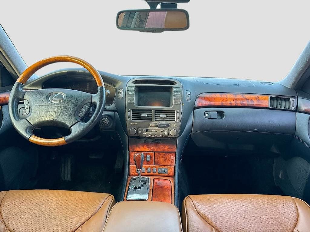 Used 2004 Lexus LS 430 RWD image 24