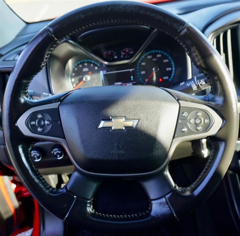 Used 2017 Chevrolet Colorado Z71 AWD/4WD image 11