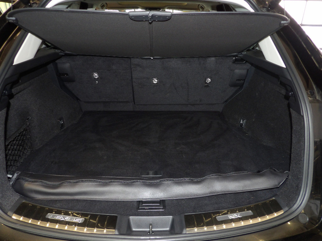 Used 2024 Lexus NX 350h AWD image 19