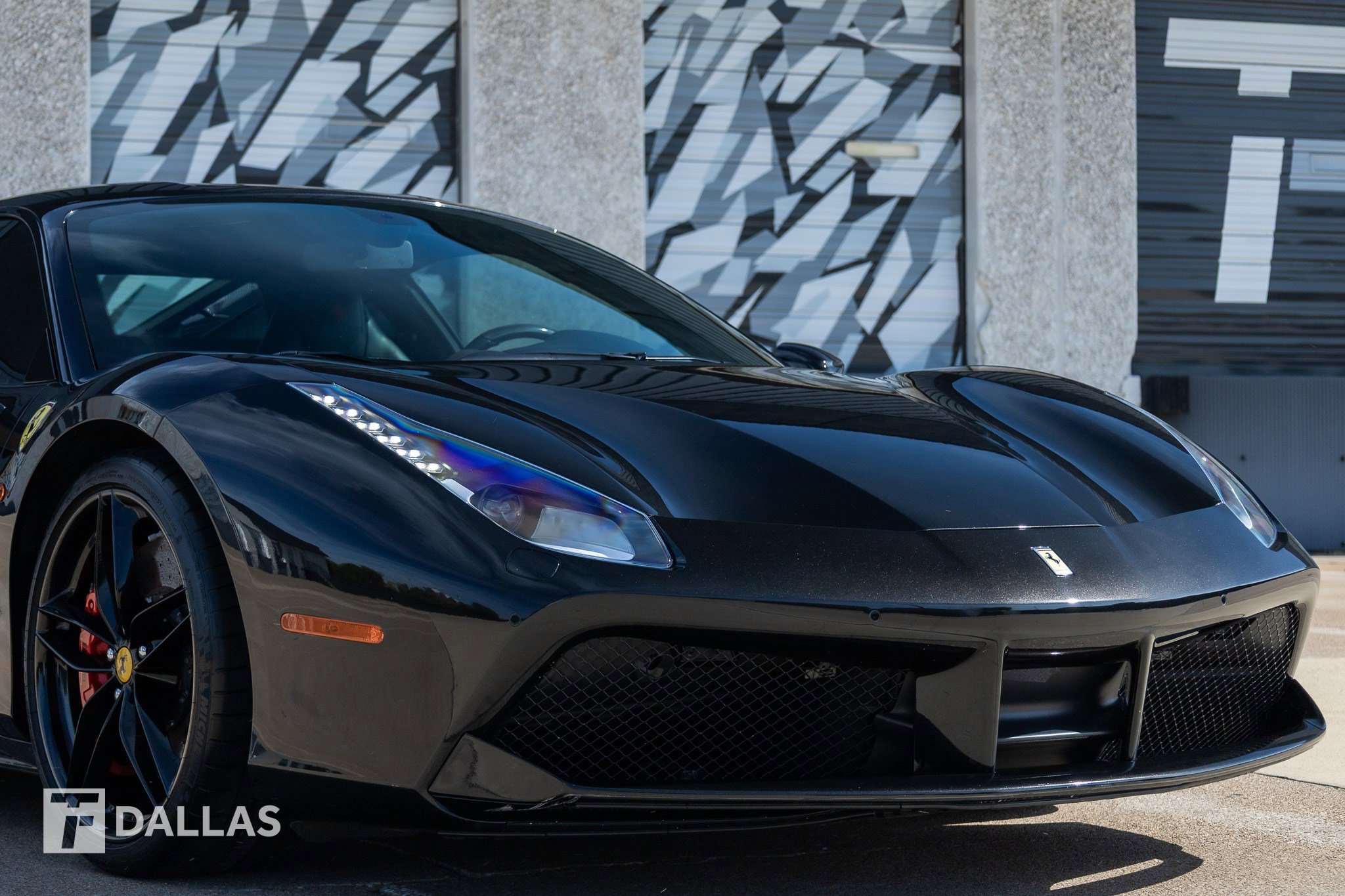 Used 2019 Ferrari 488 GTB RWD image 2