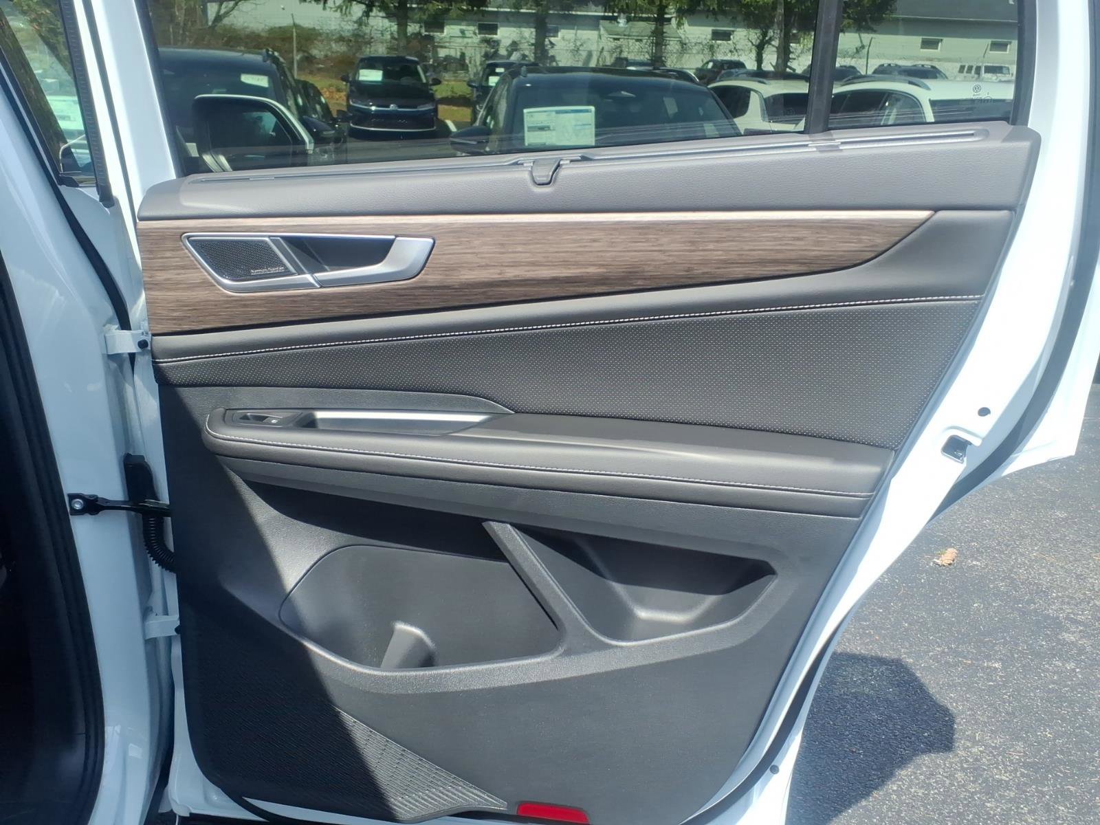 New 2026 Volkswagen Atlas SEL Premium R-Line image 6