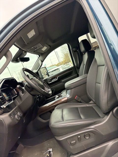 Used 2025 Chevrolet Silverado 2500 LT w/ Trail Boss Package image 14