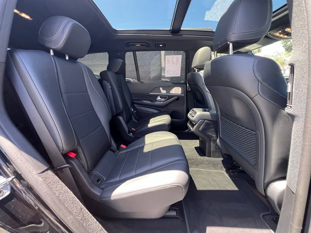 Used 2022 Mercedes-Benz GLS 450 4MATIC image 18
