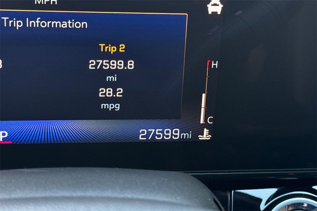 Used 2024 Chevrolet Trax RS w/ Sunroof Package image 22