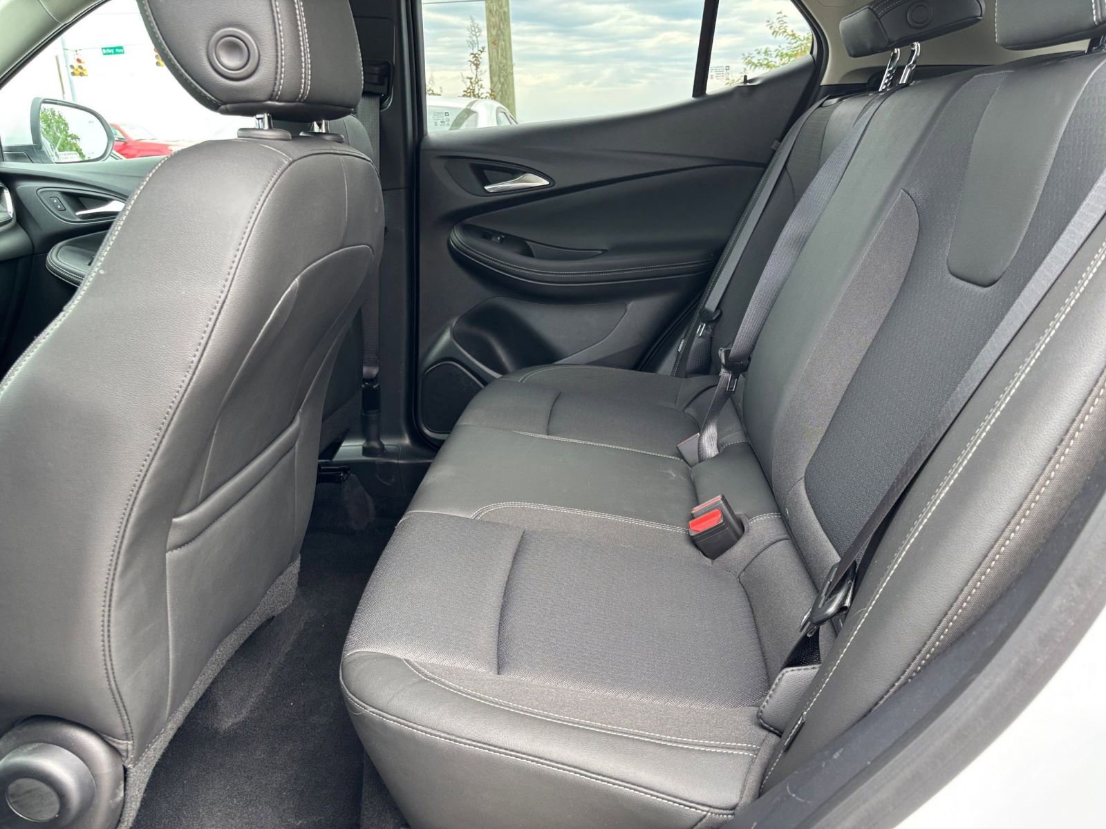 Used 2025 Buick Encore GX Preferred FWD image 24