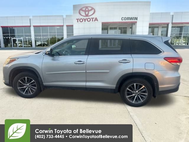 Used 2019 Toyota Highlander XLE w/ Protection Package #3 image 6
