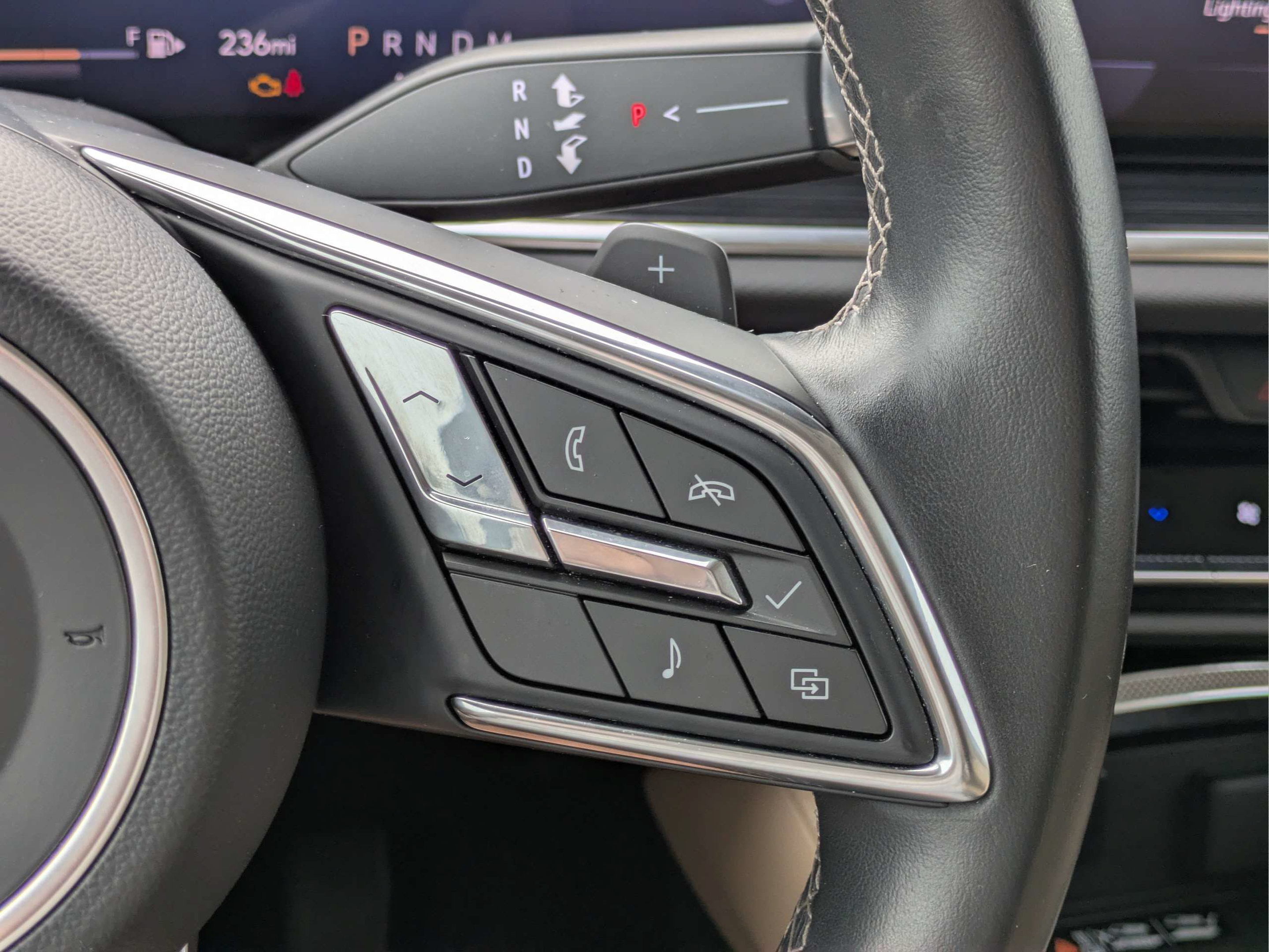 Used 2024 Buick Envision Preferred AWD/4WD image 25