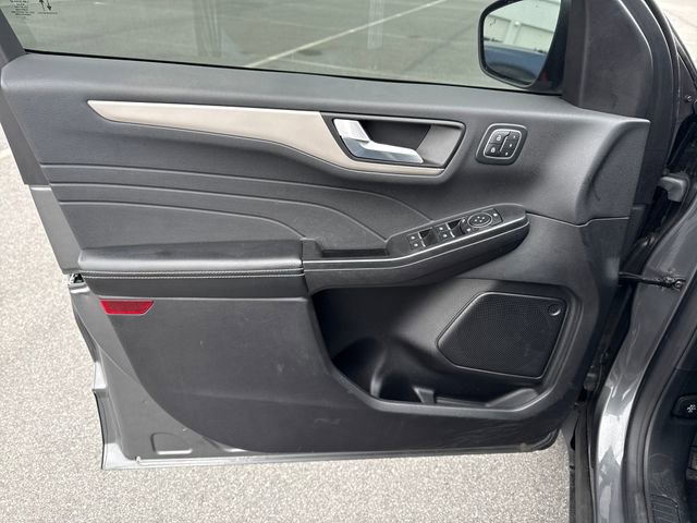 Used 2022 Ford Escape SEL w/ Technology Package image 25