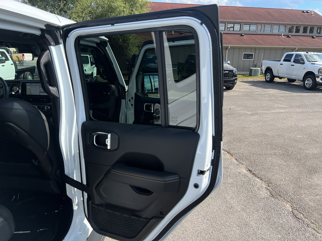 New 2025 Jeep Wrangler Unlimited Rubicon 392 image 14